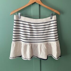 Fun mini skirt in white and blue